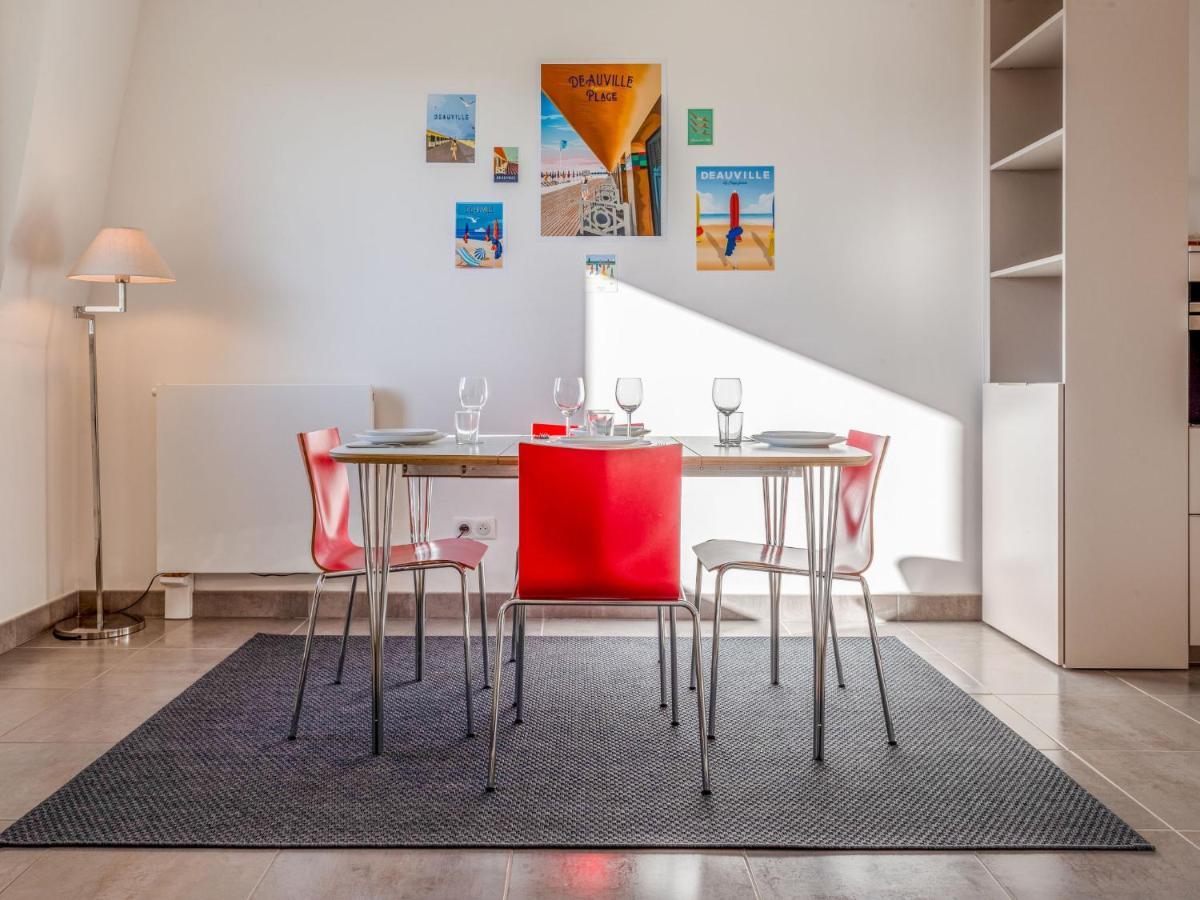 Apartment Les Arts-2 By Interhome Deauville Eksteriør billede
