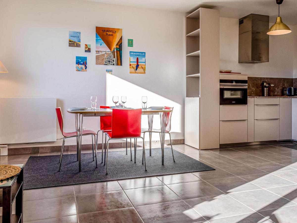 Apartment Les Arts-2 By Interhome Deauville Eksteriør billede