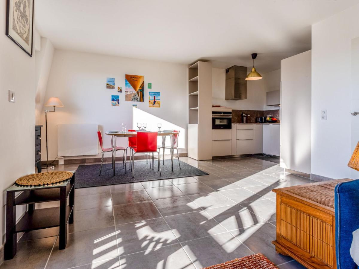 Apartment Les Arts-2 By Interhome Deauville Eksteriør billede